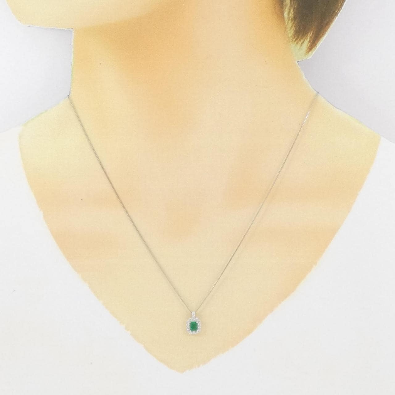 [BRAND NEW] PT Emerald Necklace 0.30CT