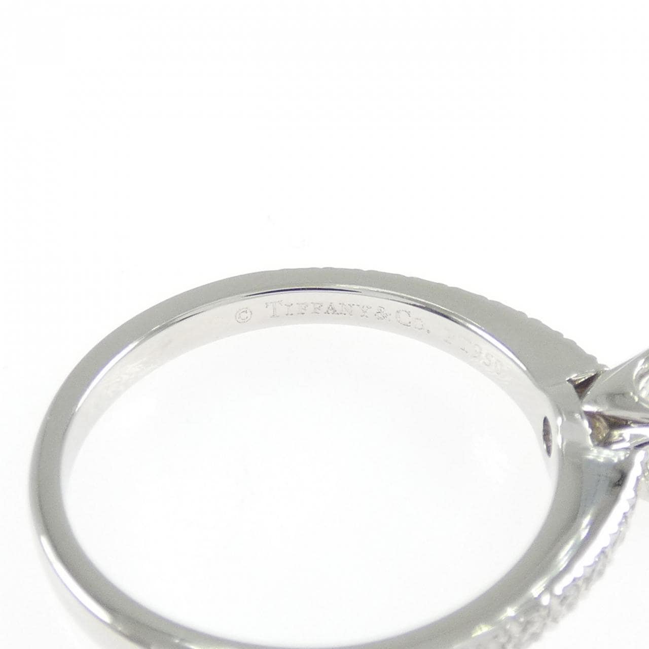 ティファニー ノヴォ リング 0.46CT I VS1