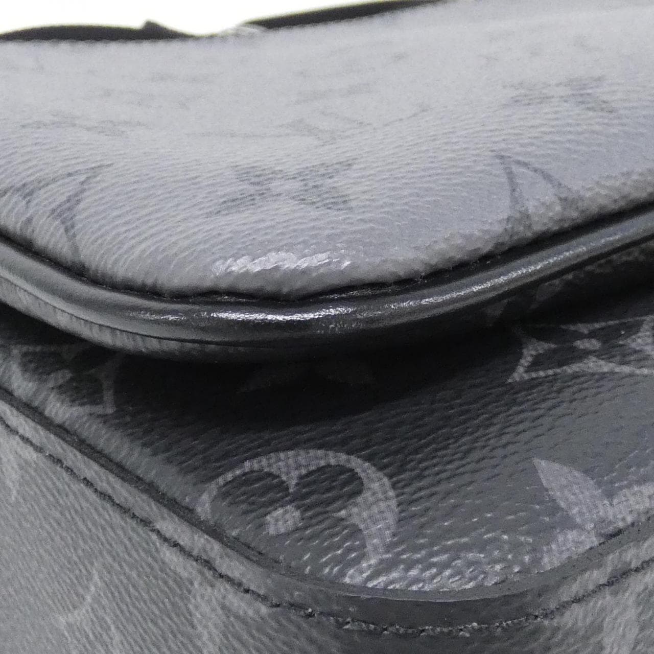 LOUIS VUITTON Monogram Eclipse Reverse Trio 郵差包 M69443 單肩包