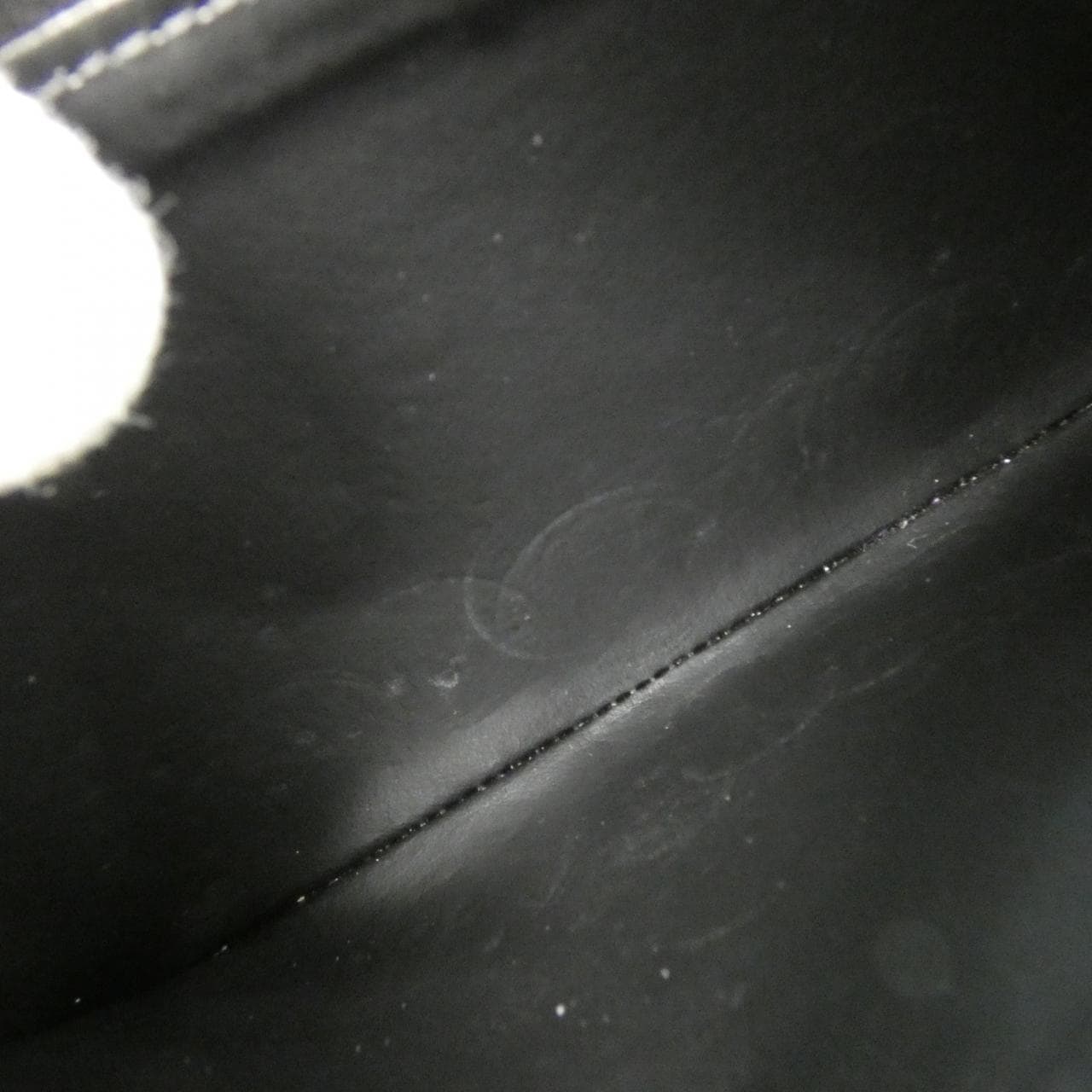 ルイヴィトン モノグラム リバース ジッピー ウォレット M82444 財布