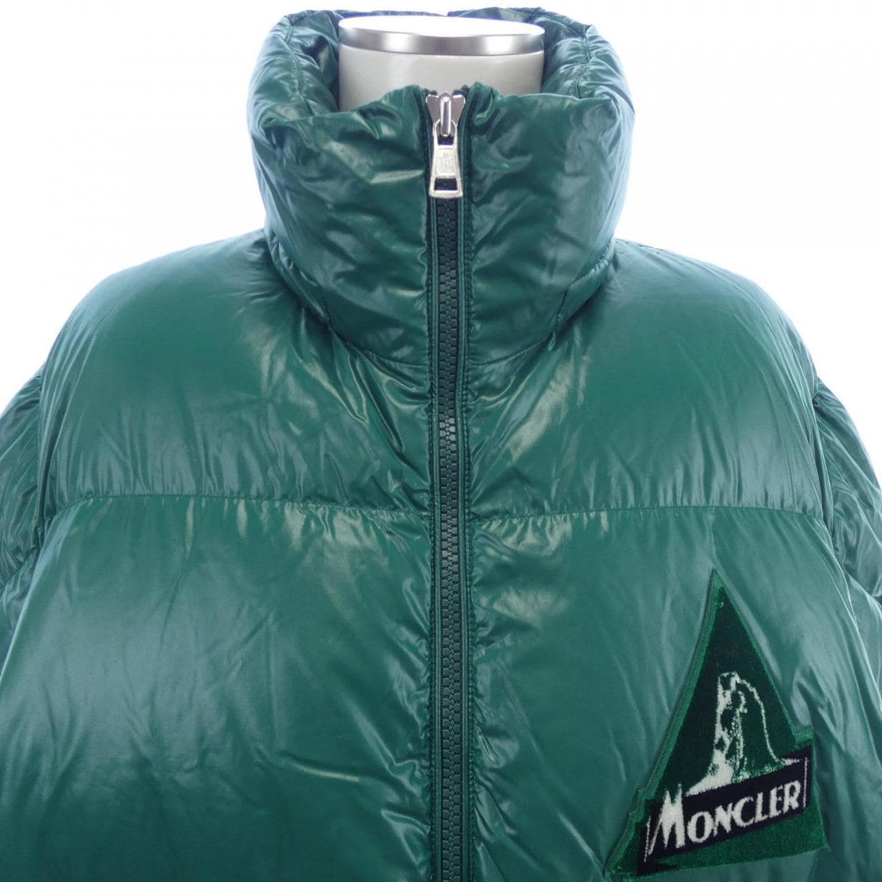 モンクレール MONCLER ダウンジャケット