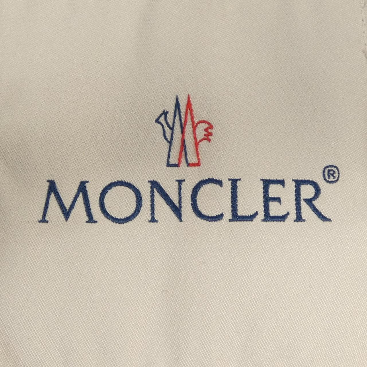 モンクレール MONCLER ダウンジャケット