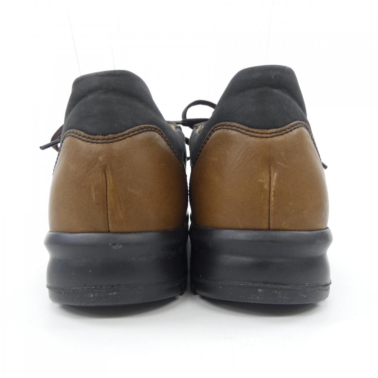 FINN COMFORT スニーカー