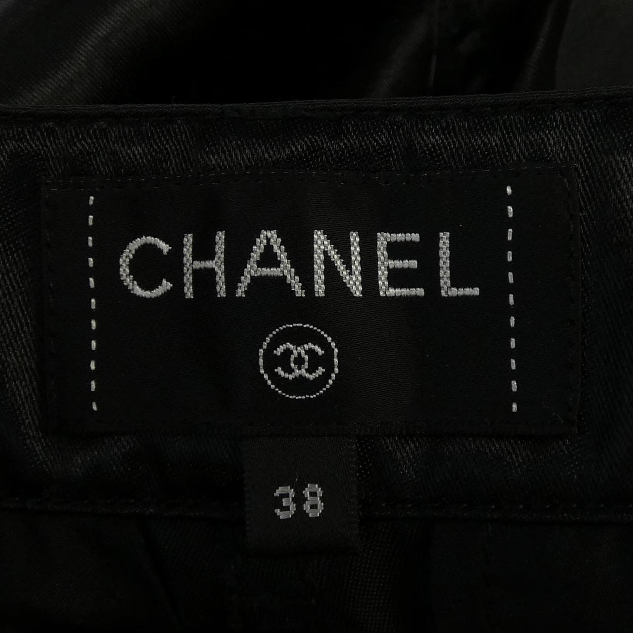 シャネル CHANEL P70669V62116 ショートパンツ
