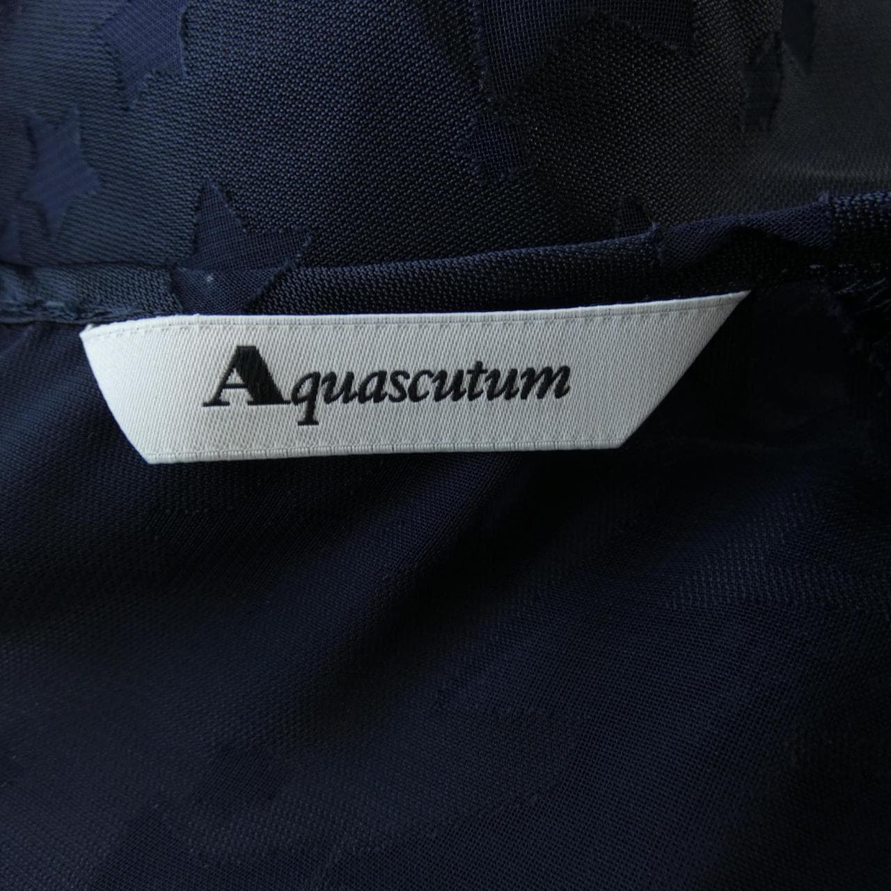 アクアスキュータム Aquascutum ワンピース
