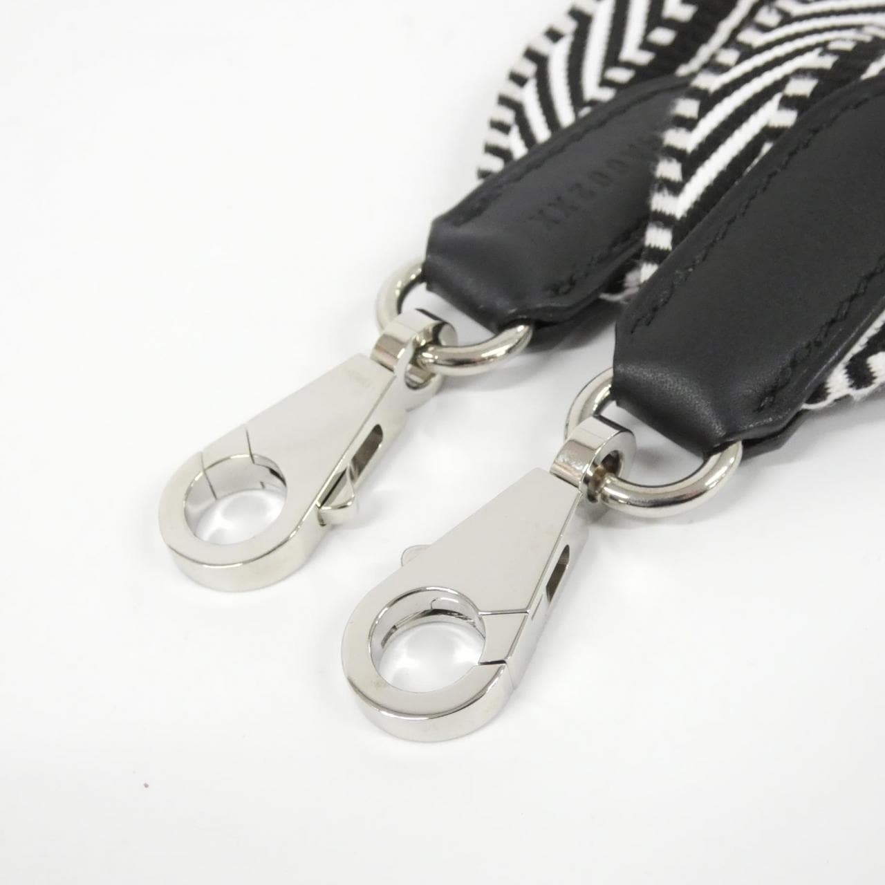 エルメス サングル カヴァル 073651CK ストラップ