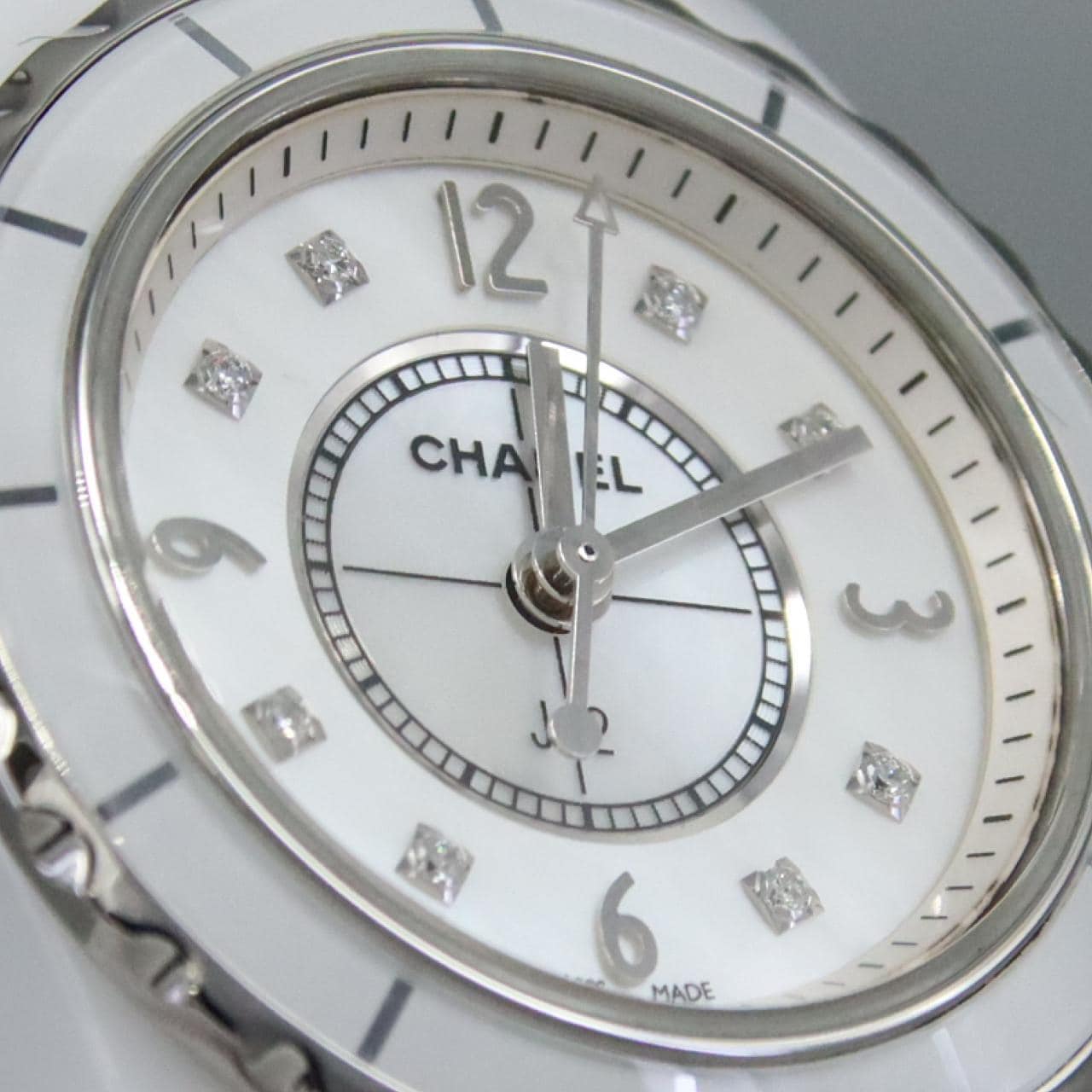 シャネル J12 29mmセラミック･8P H2570 セラミック クォーツ