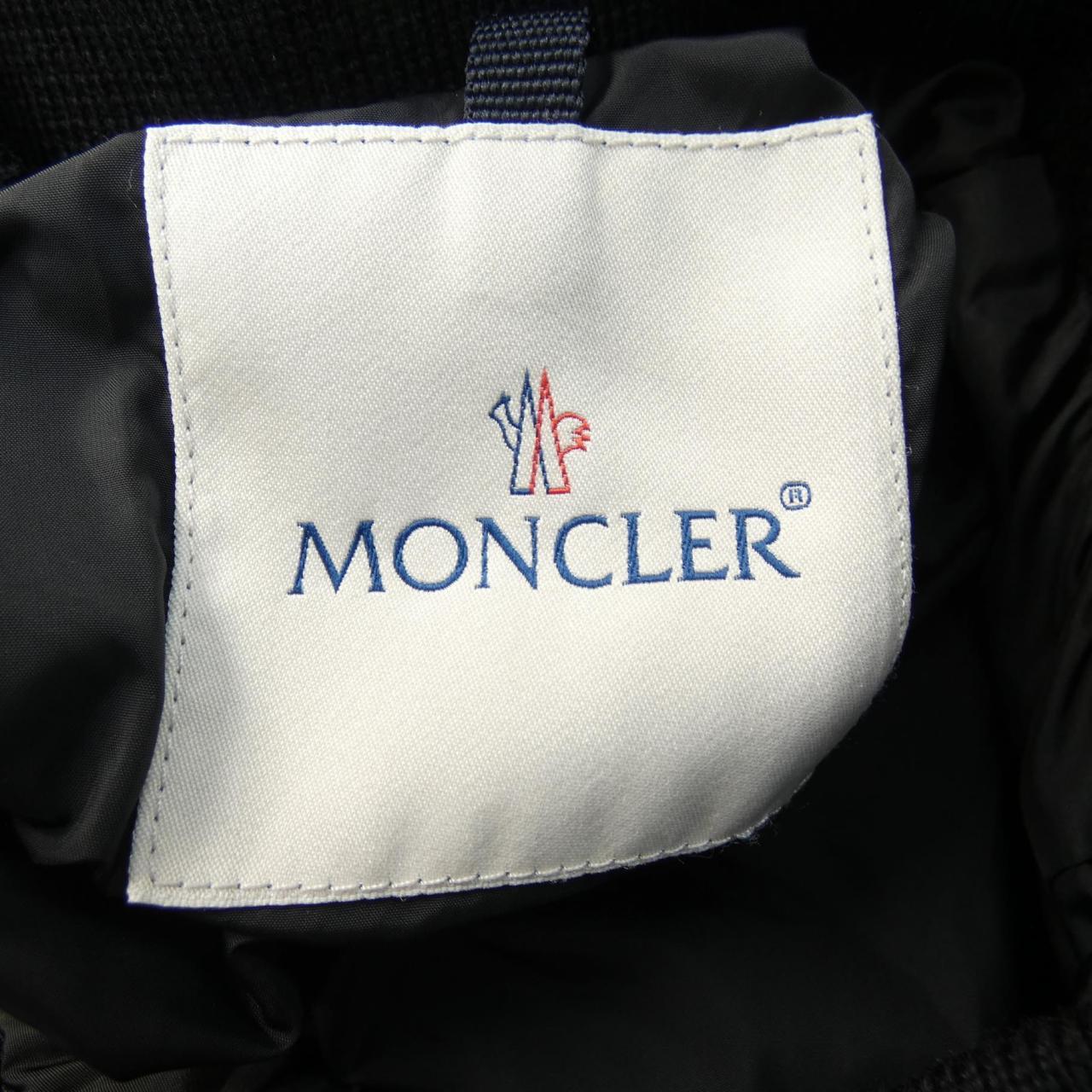 モンクレール MONCLER ダウンジャケット