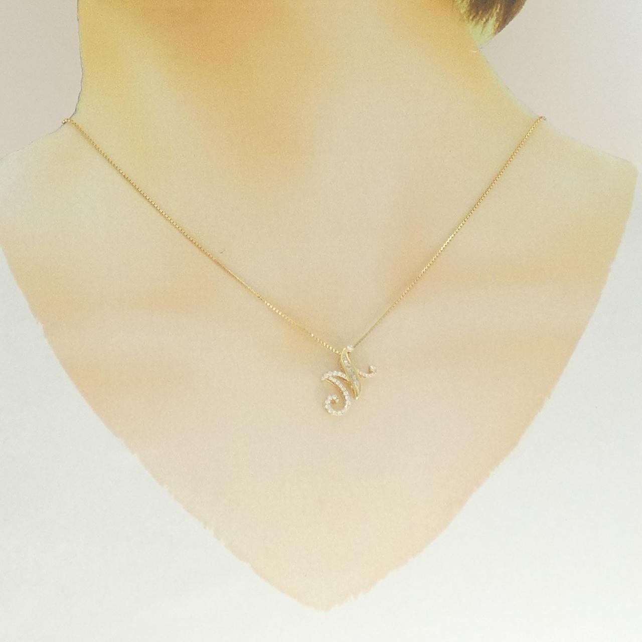 K18YG イニシャルM ダイヤモンド ネックレス 0.25CT