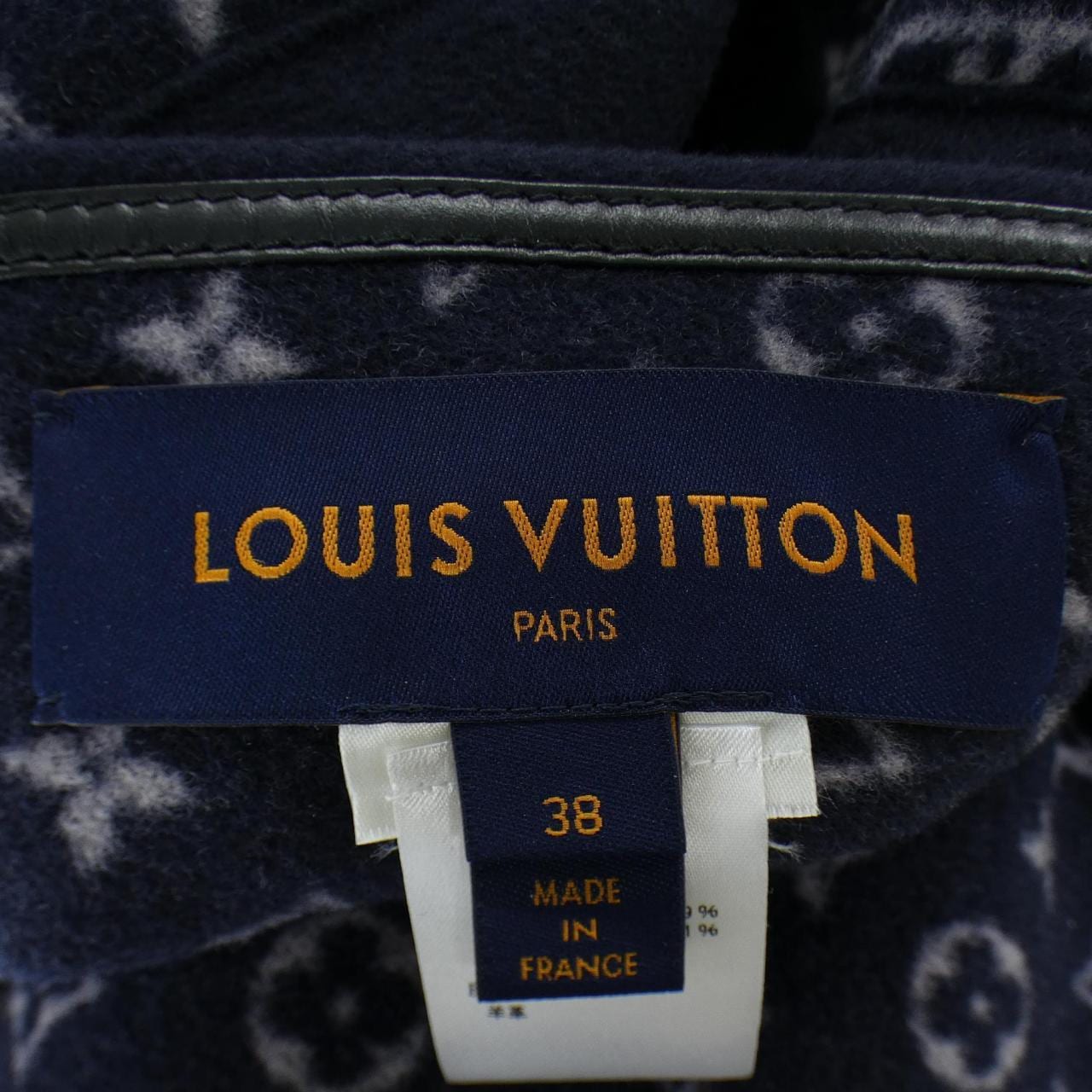 ルイヴィトン LOUIS VUITTON モノグラム インサイド ジップドケープ FFCO05QWE リバーシブル ケープ