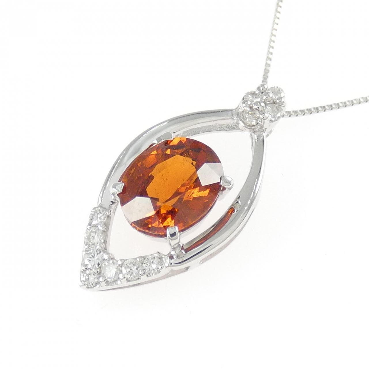 K18WG ガーネット ネックレス 2.76CT
