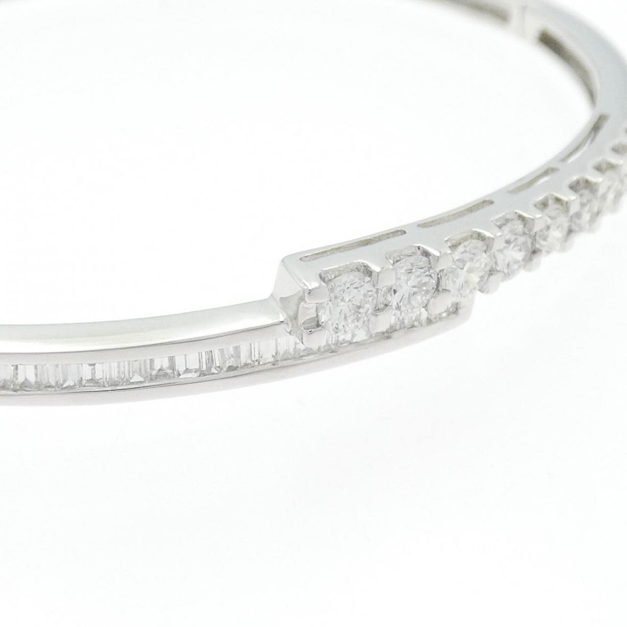 18KWG ダイヤモンド バングル 0.72CT