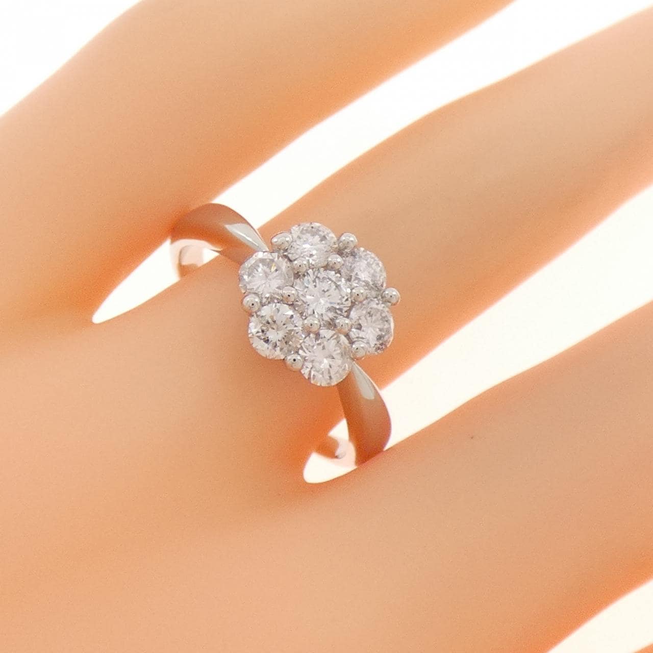 PT900 フラワー ダイヤモンド リング 1.00CT
