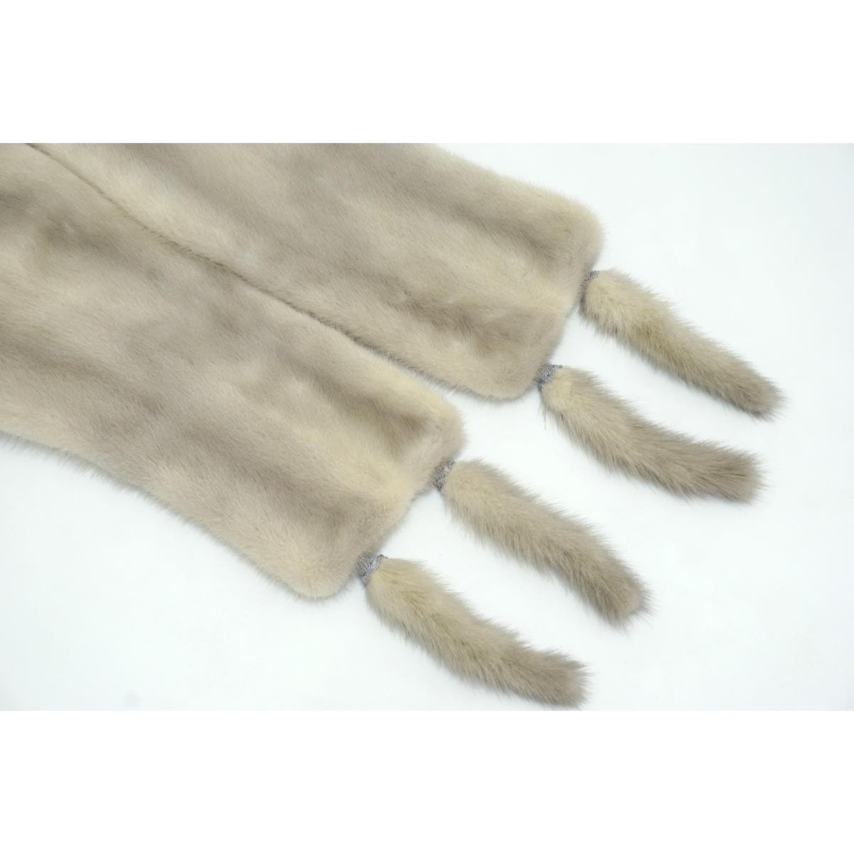 Mink fur stole for 4