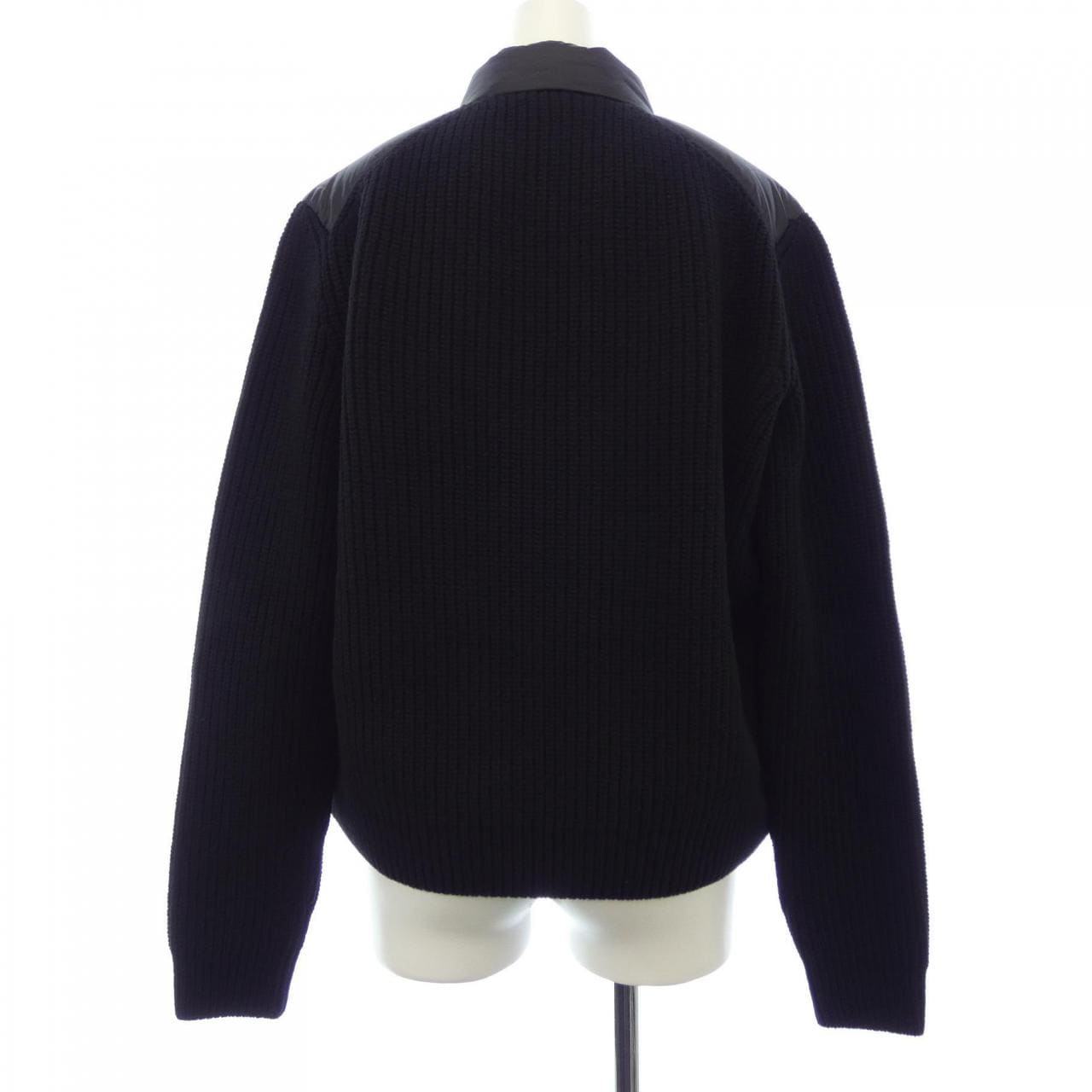 【新品】モンクレール MONCLER 20939B00028 ダウンジャケット