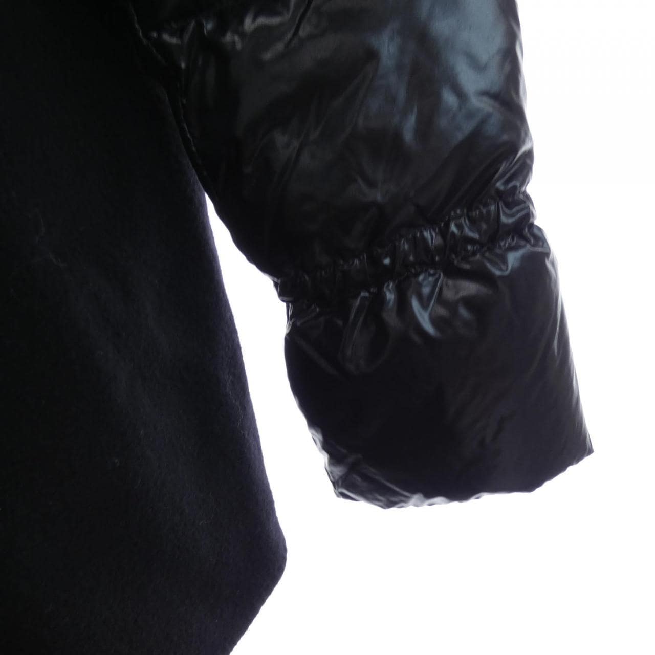 モンクレール MONCLER 20930081885 ダウンジャケット