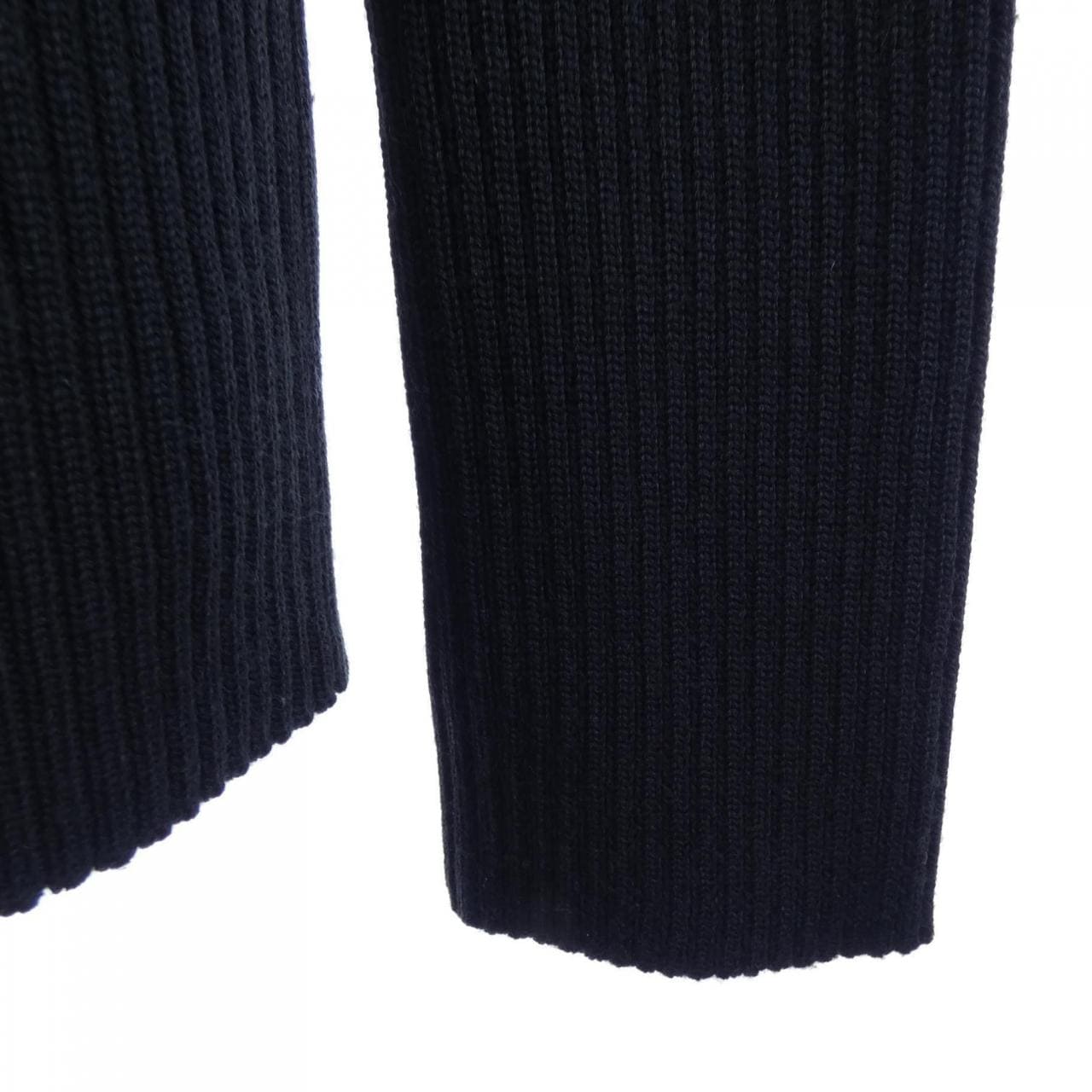 シャネル CHANEL P21812V01383 カーディガン