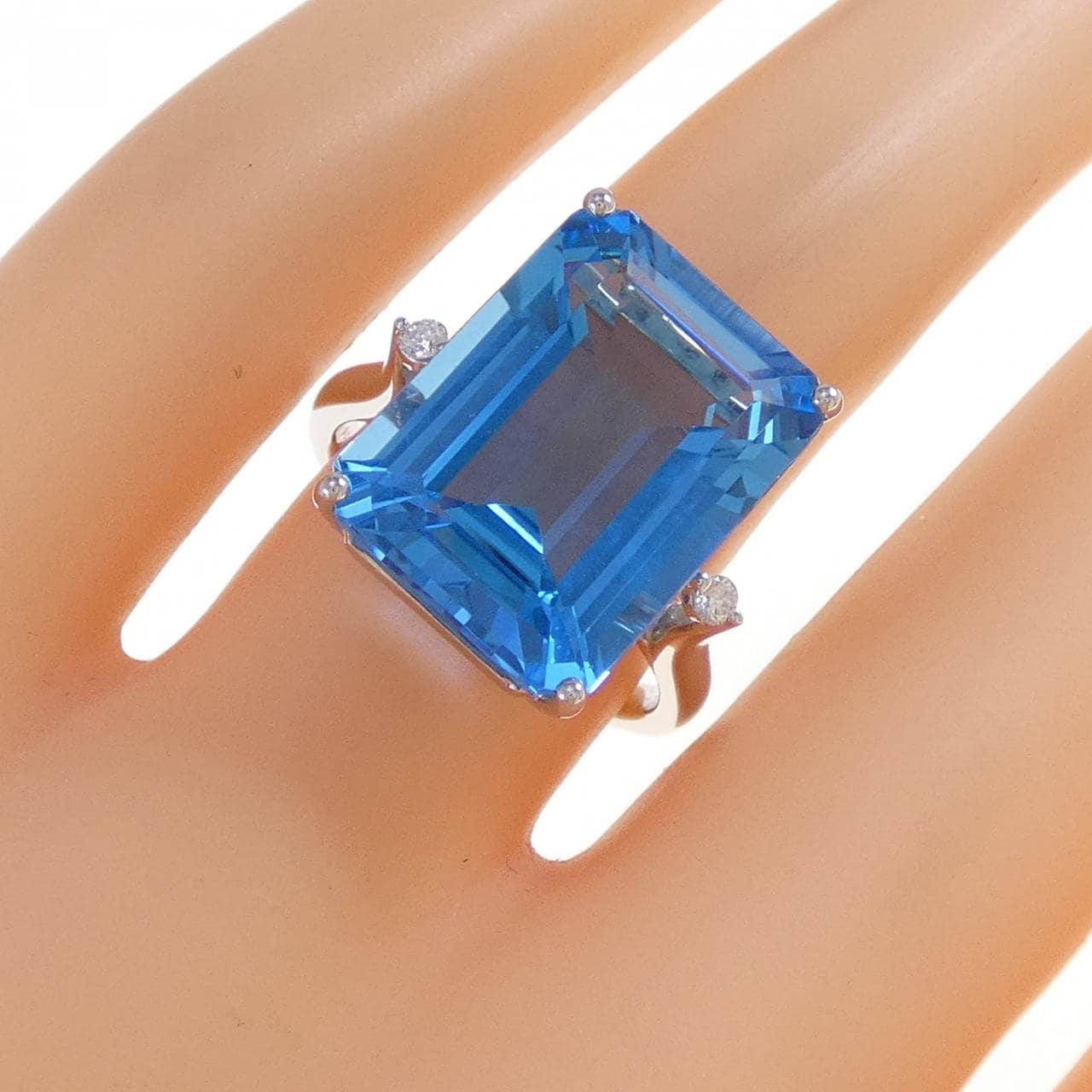 PT950 蓝色托帕石戒指 12.00 克拉