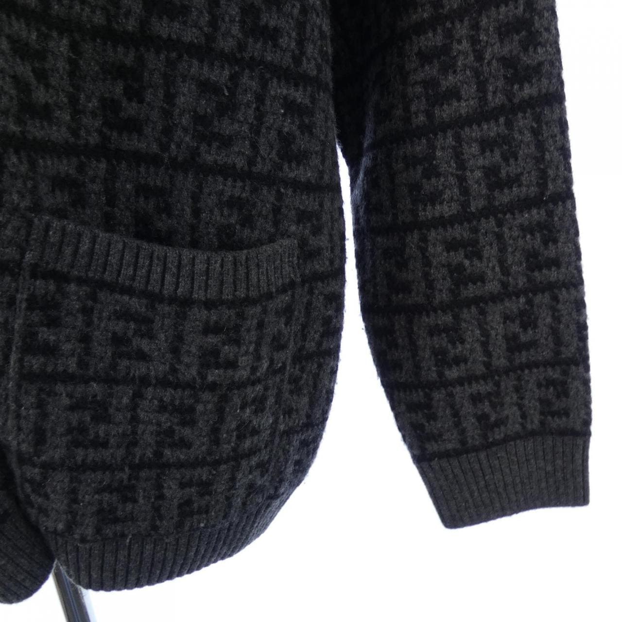 フェンディ FENDI FZ950 カーディガン