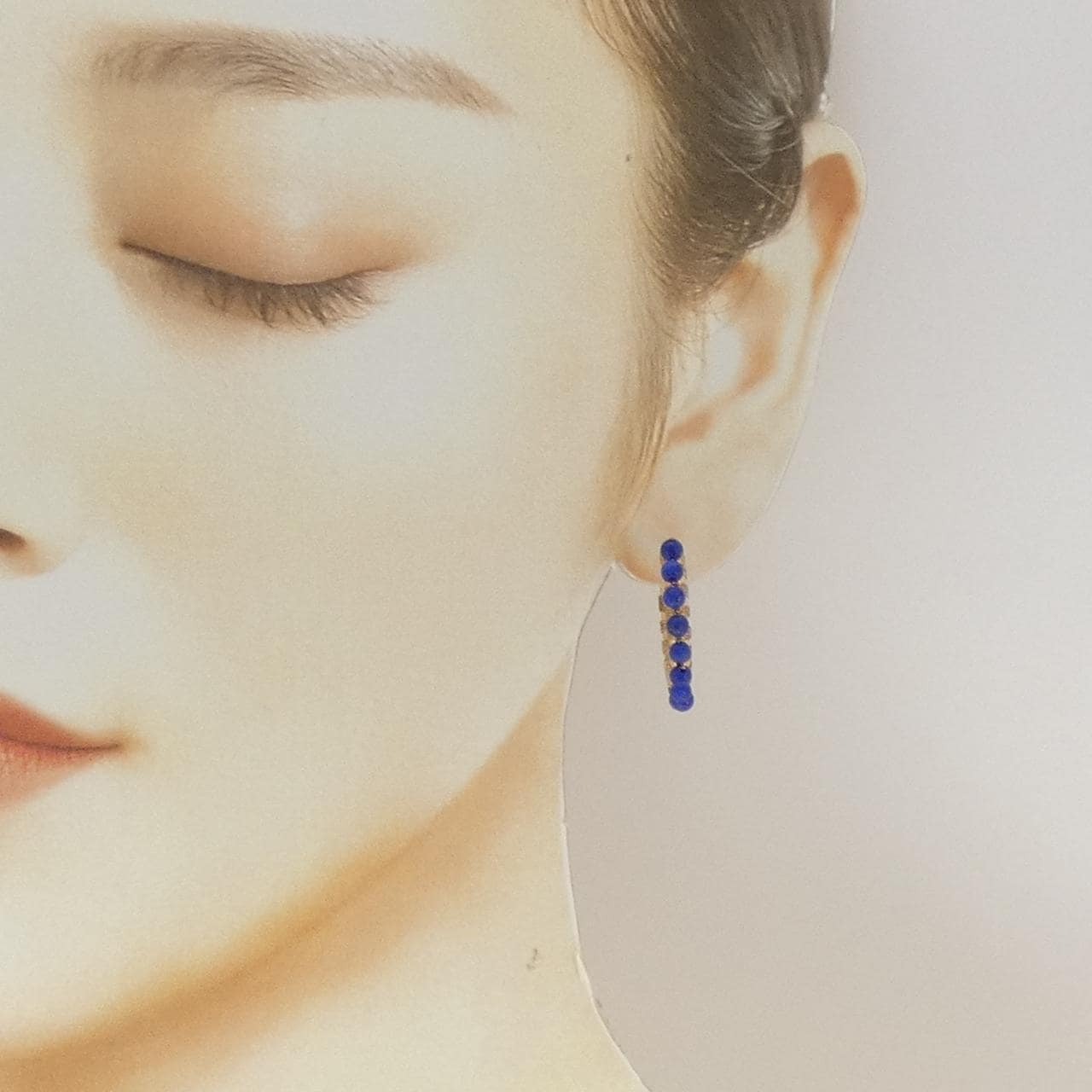 585スリーカラー ラピスラズリ ピアス