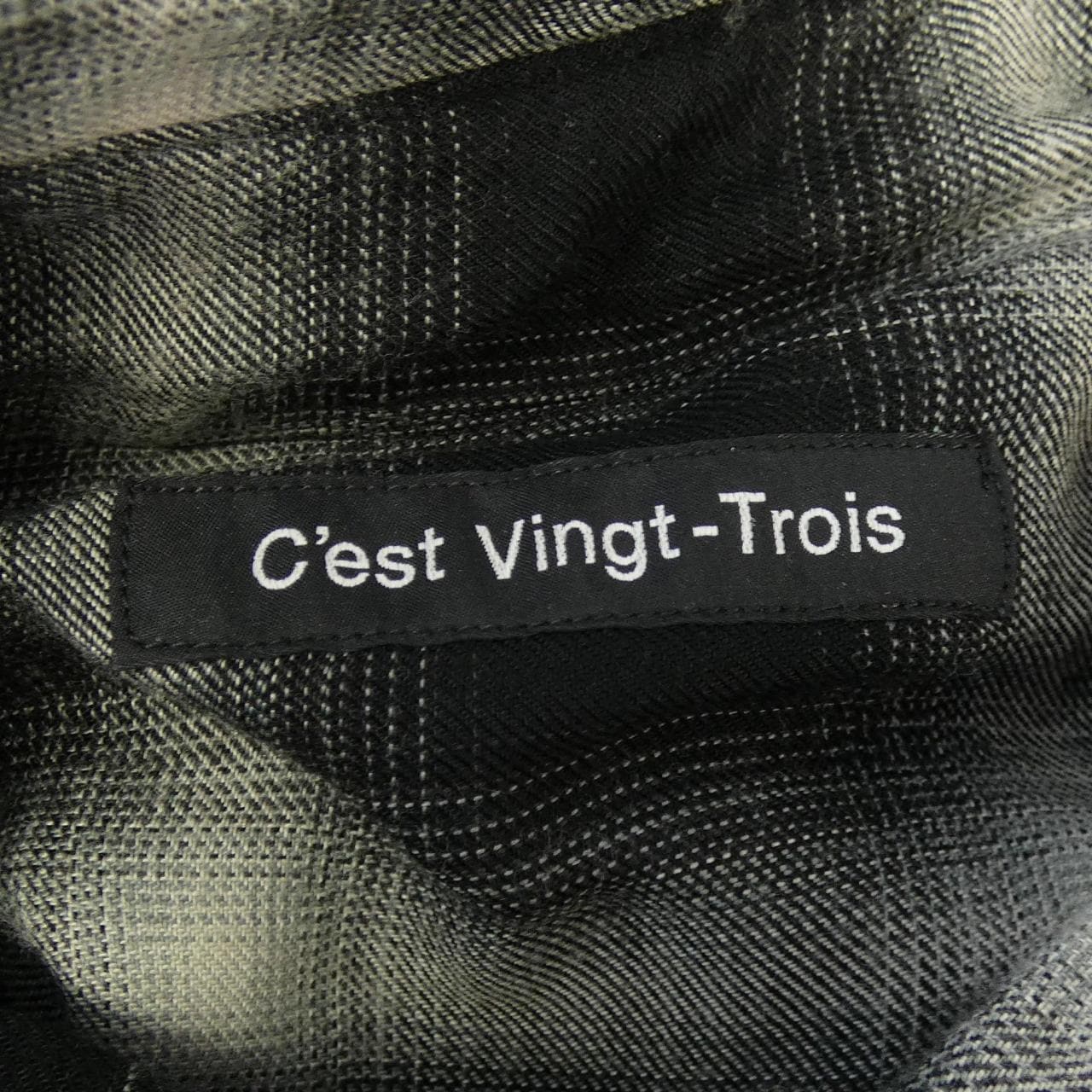 XXIIIC'ESTVINGT-TROI シャツ