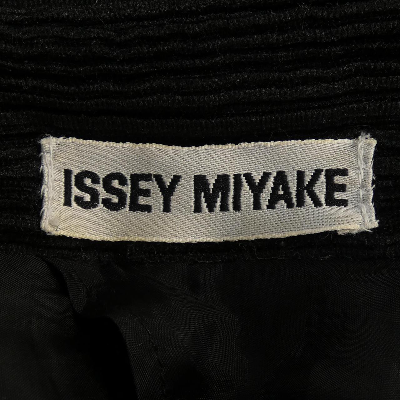 イッセイミヤケ ISSEY MIYAKE IM61-FD918 コート
