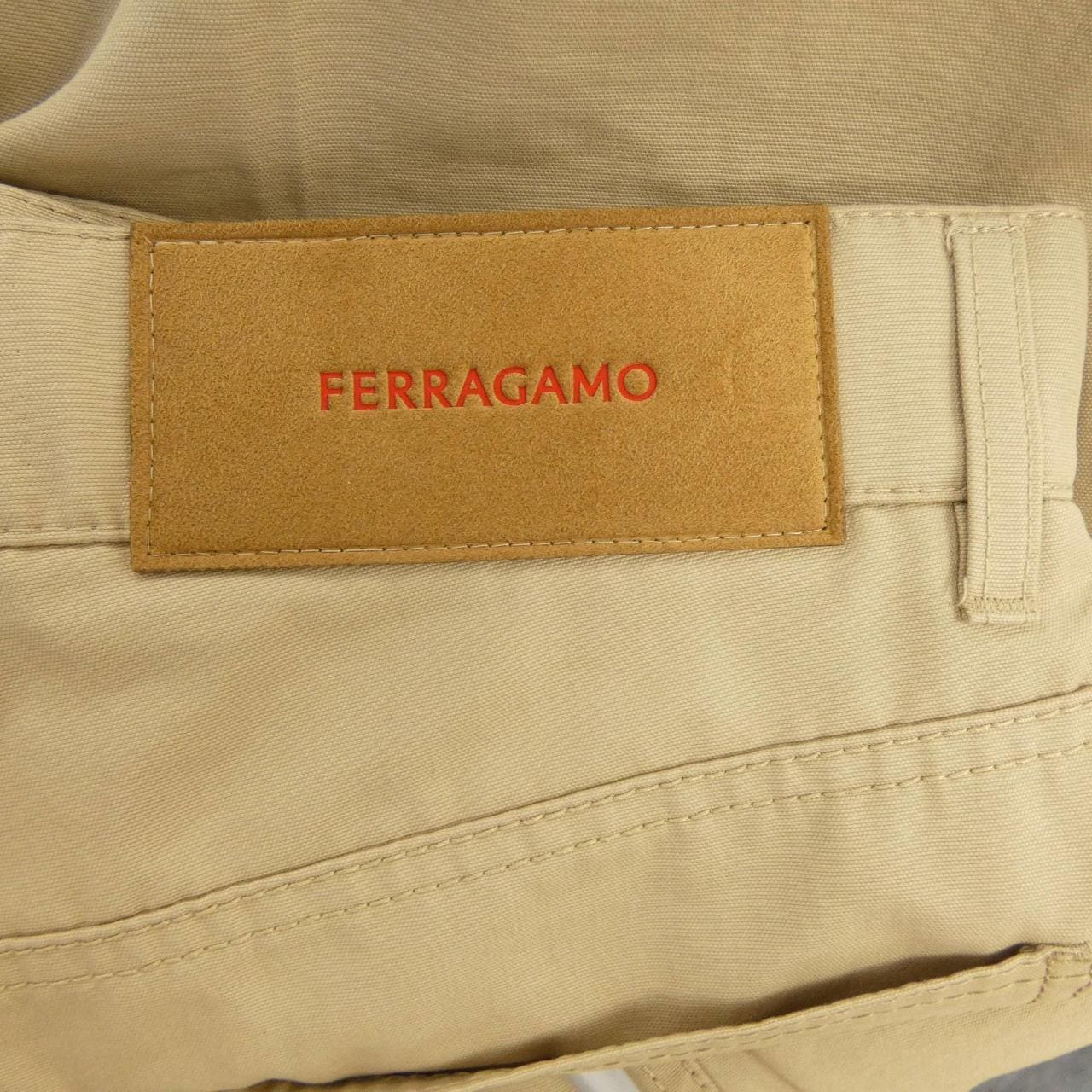 フェラガモ FERRAGAMO パンツ