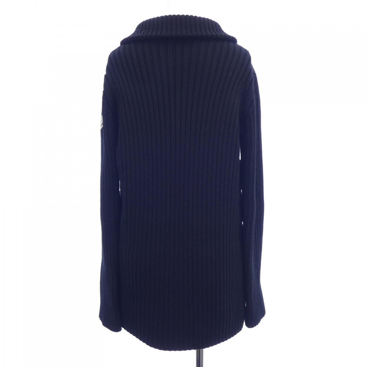 モンクレール MONCLER ダウンジャケット