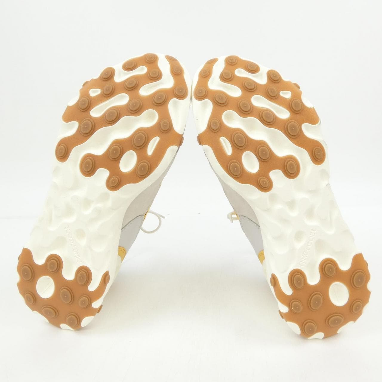 ナイキ NIKE AT5301-003 スニーカー