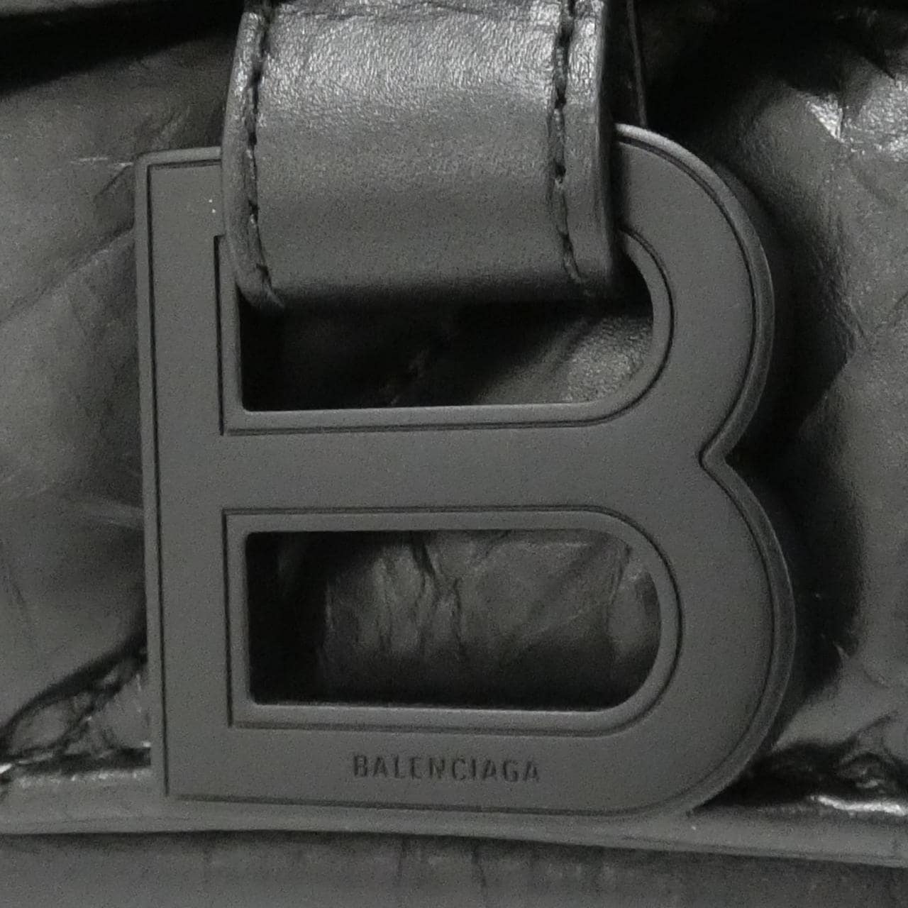 バレンシアガ クラッシュ ミディアム 716393 210IY ショルダーバッグ