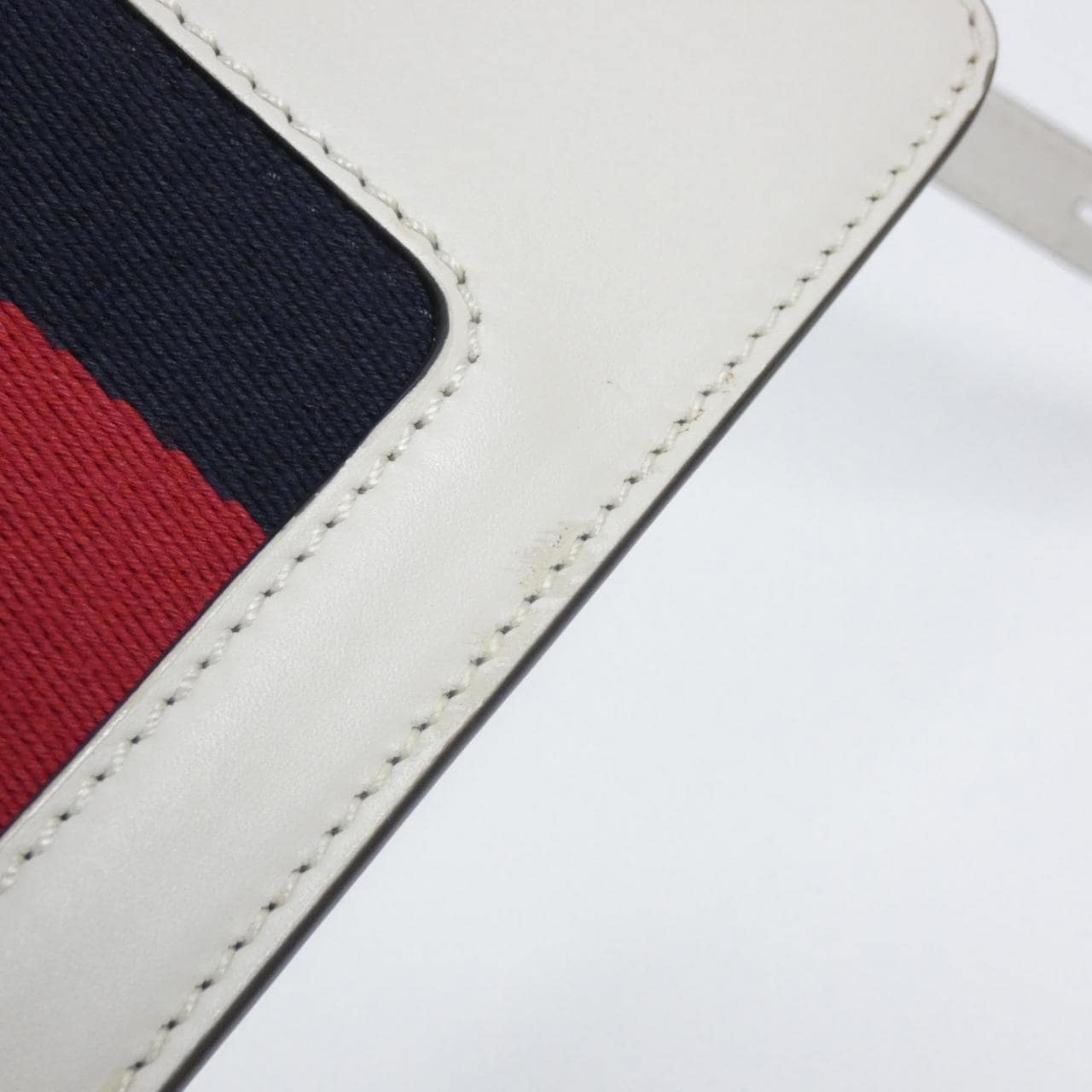 グッチ SYLVIE 470270 D4ZAG バッグ