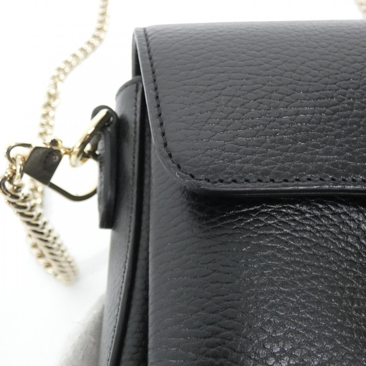 グッチ 607720 CAO0G ショルダーバッグ