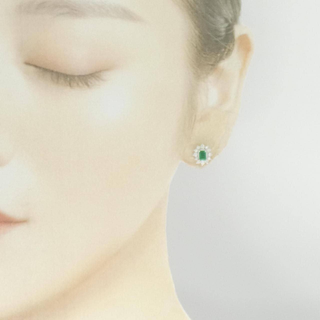 PT900 エメラルド ピアス 0.62CT