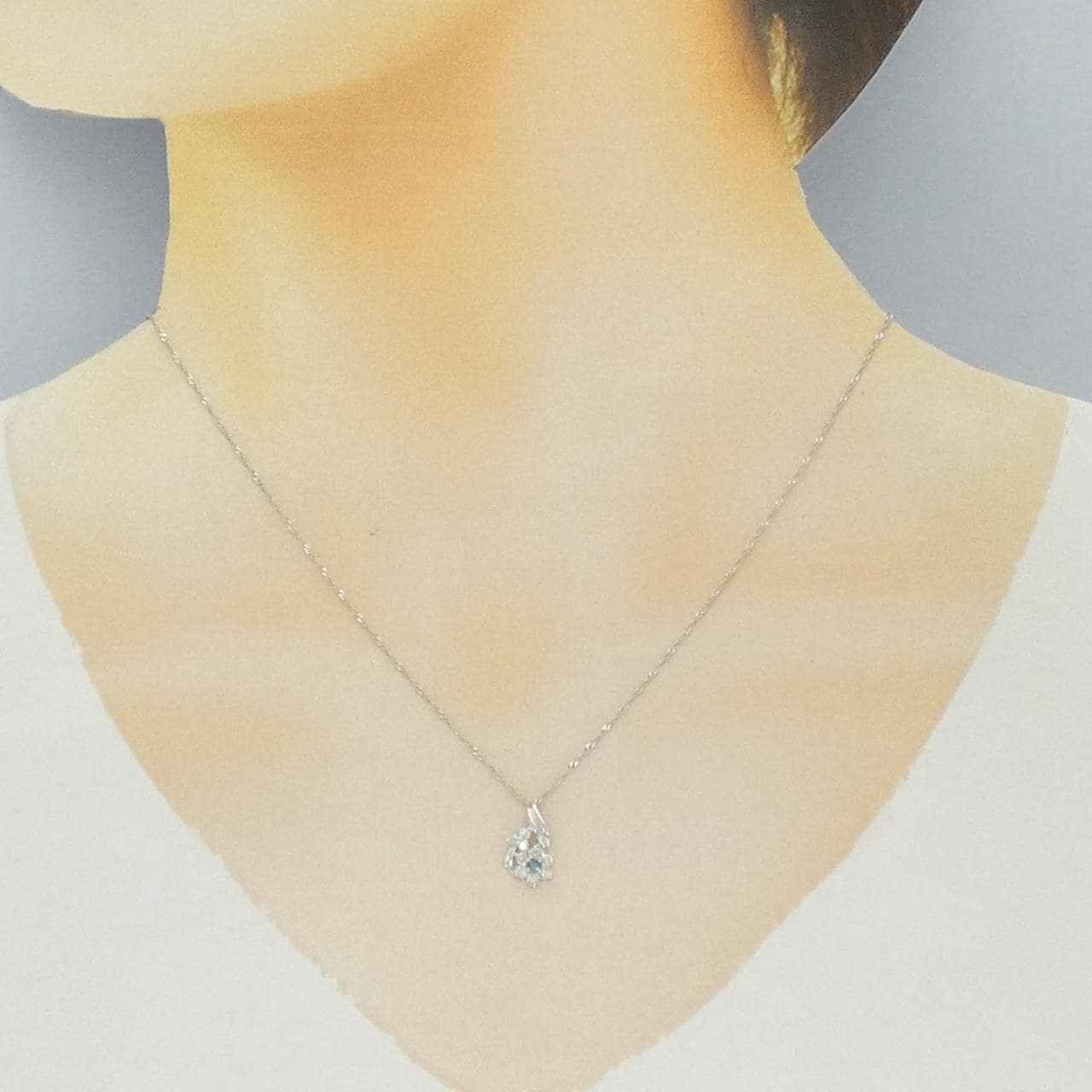 K18WG フラワー ダイヤモンド ネックレス 0.3CT