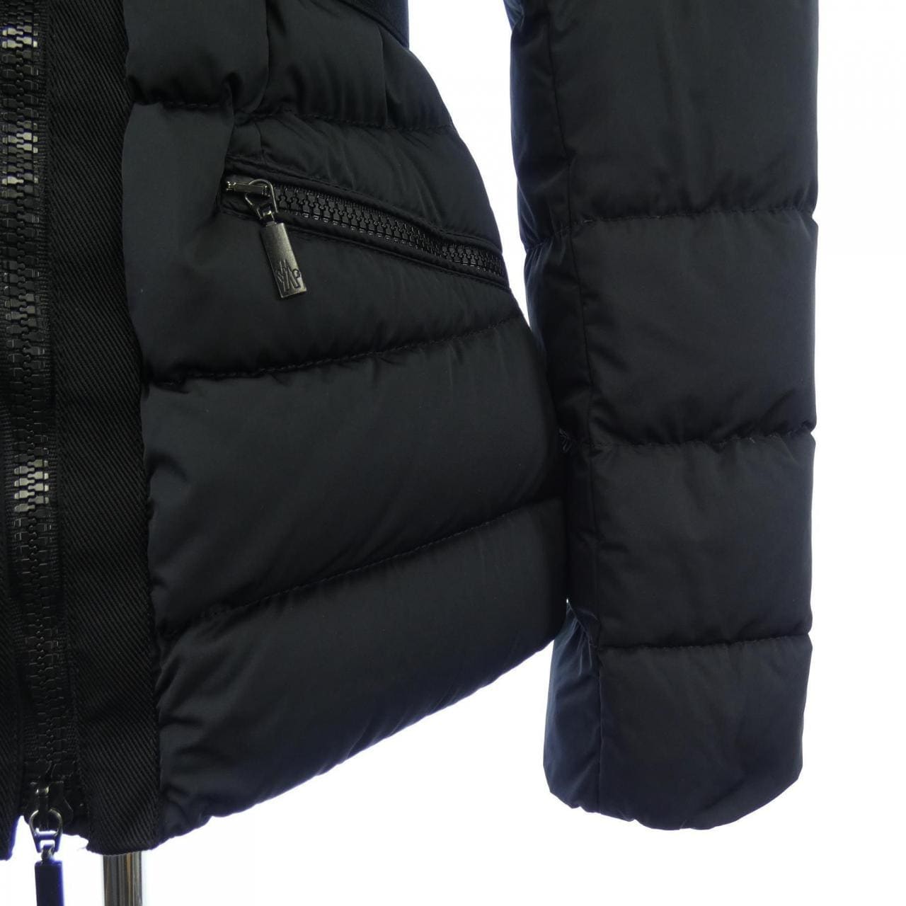 モンクレール MONCLER 57265 LAVAUD ダウンジャケット