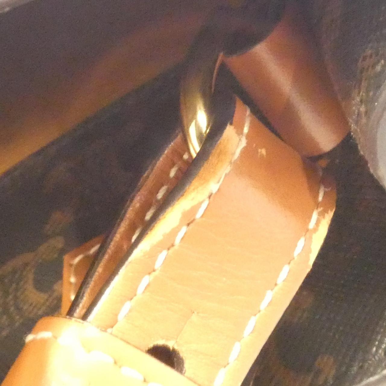 セリーヌ スモール バーティカル カバ 191542BZK バッグ