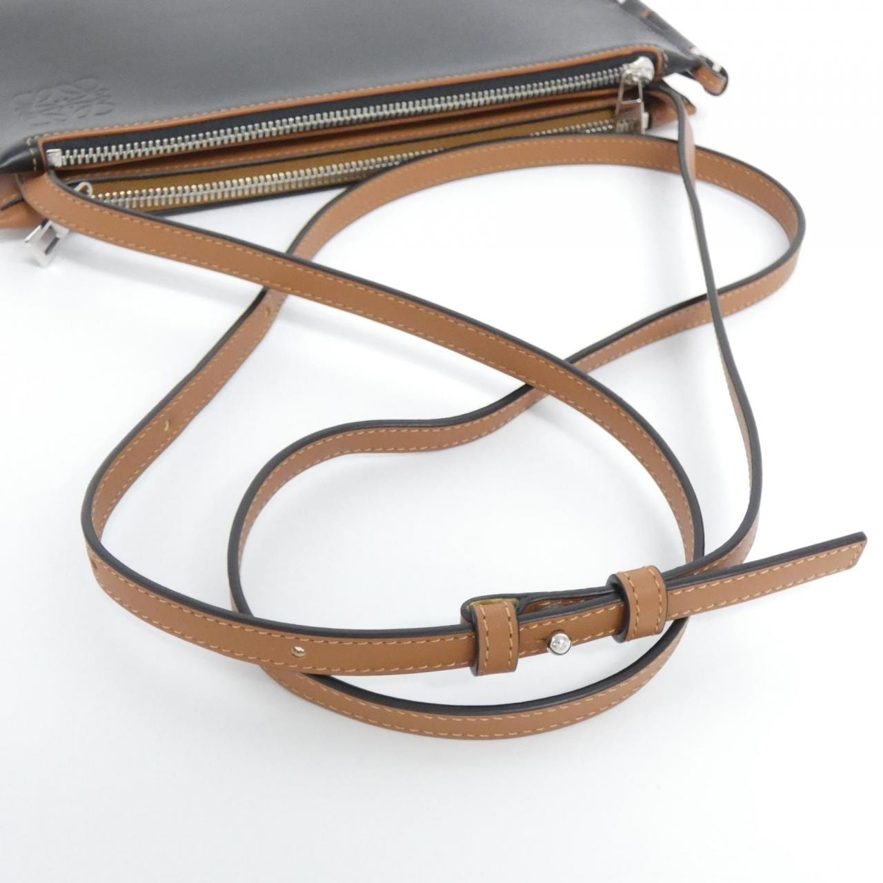 ロエベ ゲート ダブル ジップ ポーチ 113 54BZ43 ショルダーバッグ