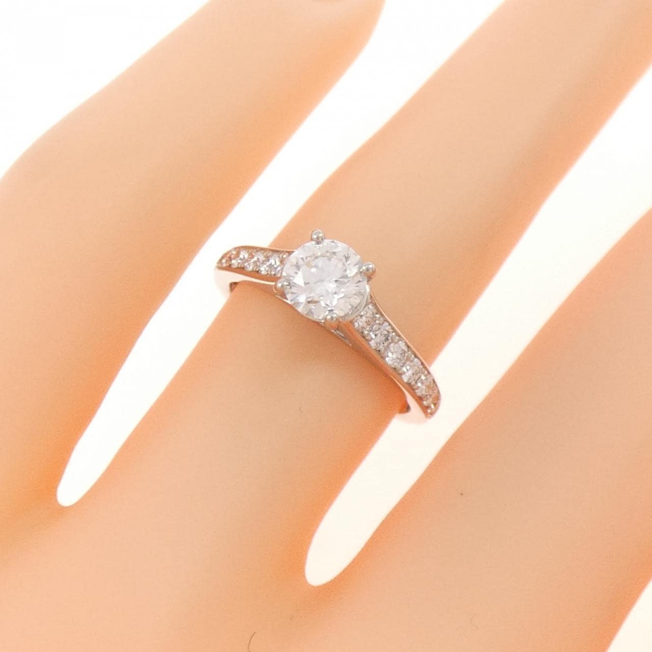 ヴァンクリーフ&アーペル ロマンス リング 0.50CT E VVS2 3EXT