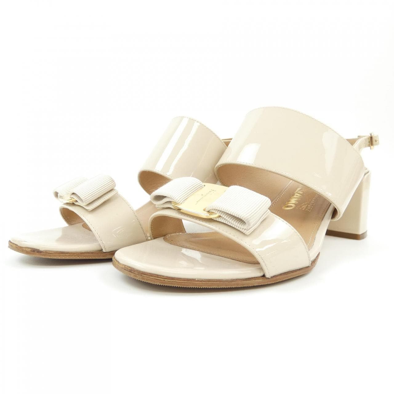 サルヴァトーレフェラガモ SALVATORE FERRAGAMO サンダル