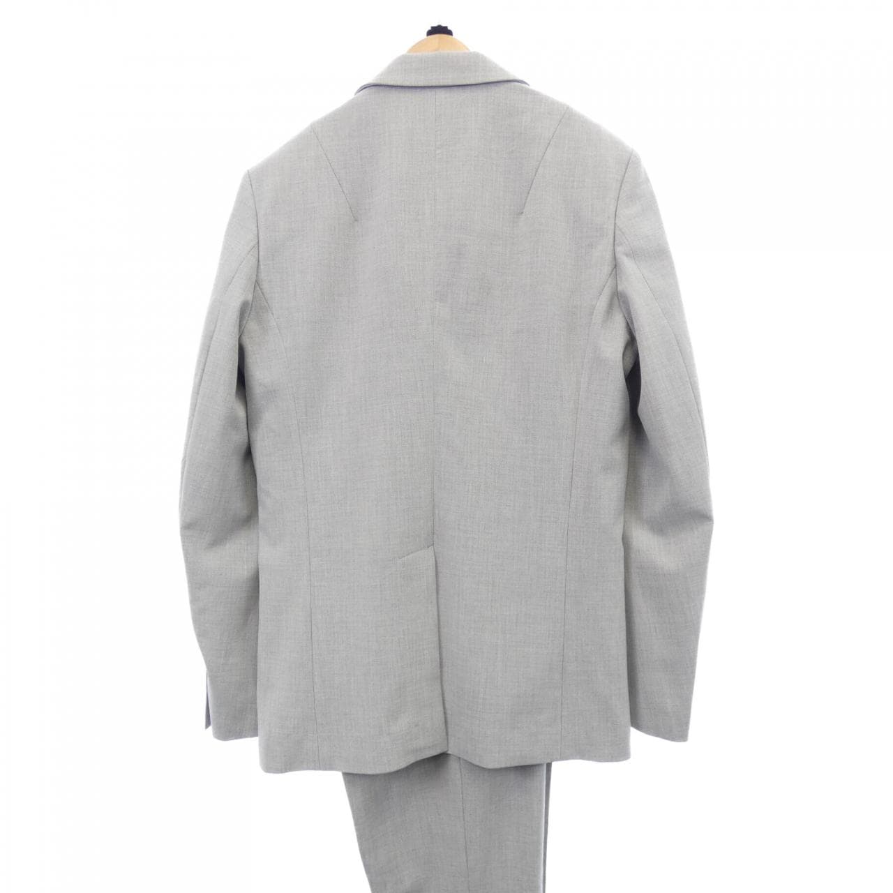 ウノピュウノウグァーレトレ 1 piu 1 uguale 3 スーツ