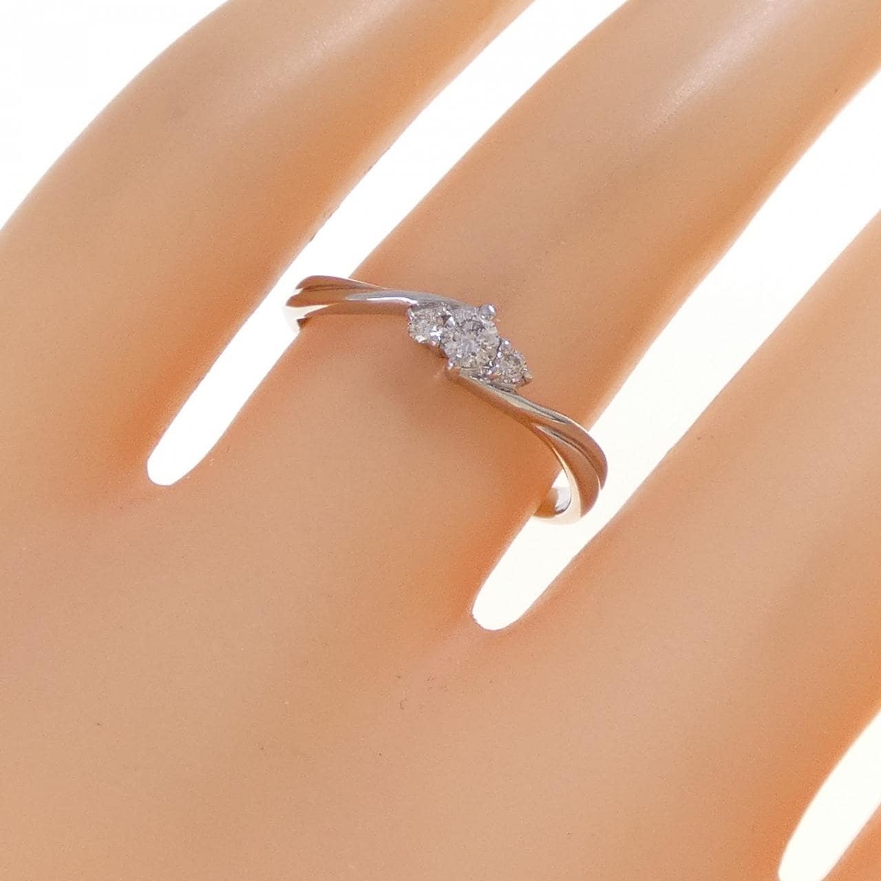 PT900 Diamond Ring 0.12CT