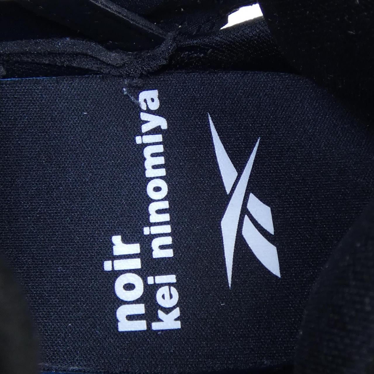 ノワールケイニノミヤ noir kei ninomiya スニーカー