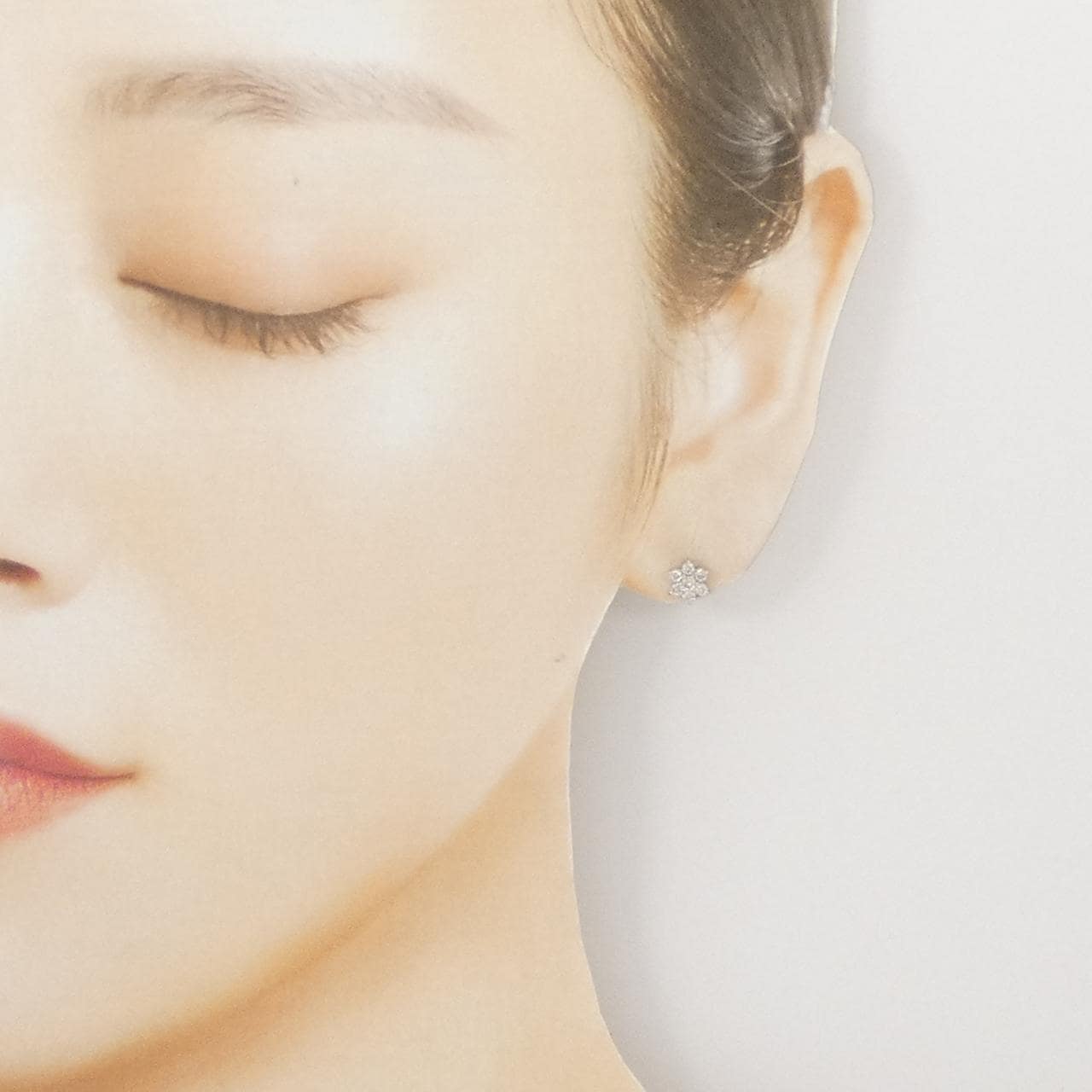 PT900 フラワー ダイヤモンド ピアス 0.30CT