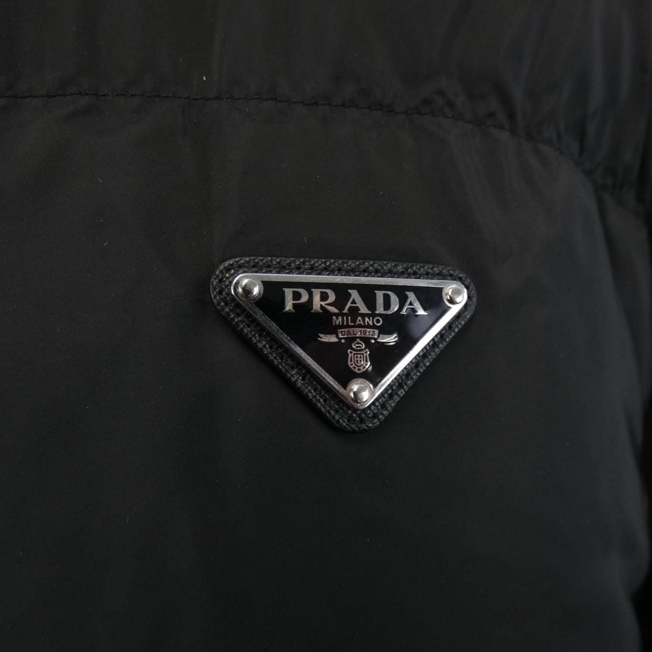 プラダ PRADA トライアングルロゴ SGH073 R232 1060 ダウンジャケット