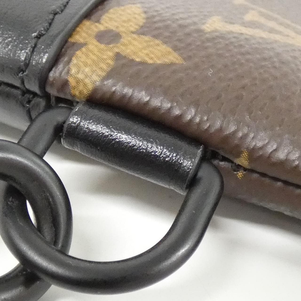 ルイヴィトン モノグラム マカサー ポシェット トゥ ゴー M82079 バッグ