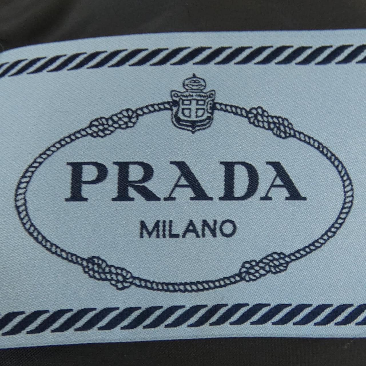 プラダ PRADA ダウンコート