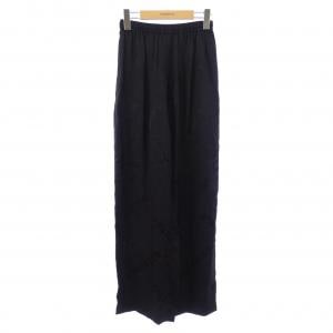 バレンシアガ BALENCIAGA GARDE-ROBE 773530 T0013 パンツ