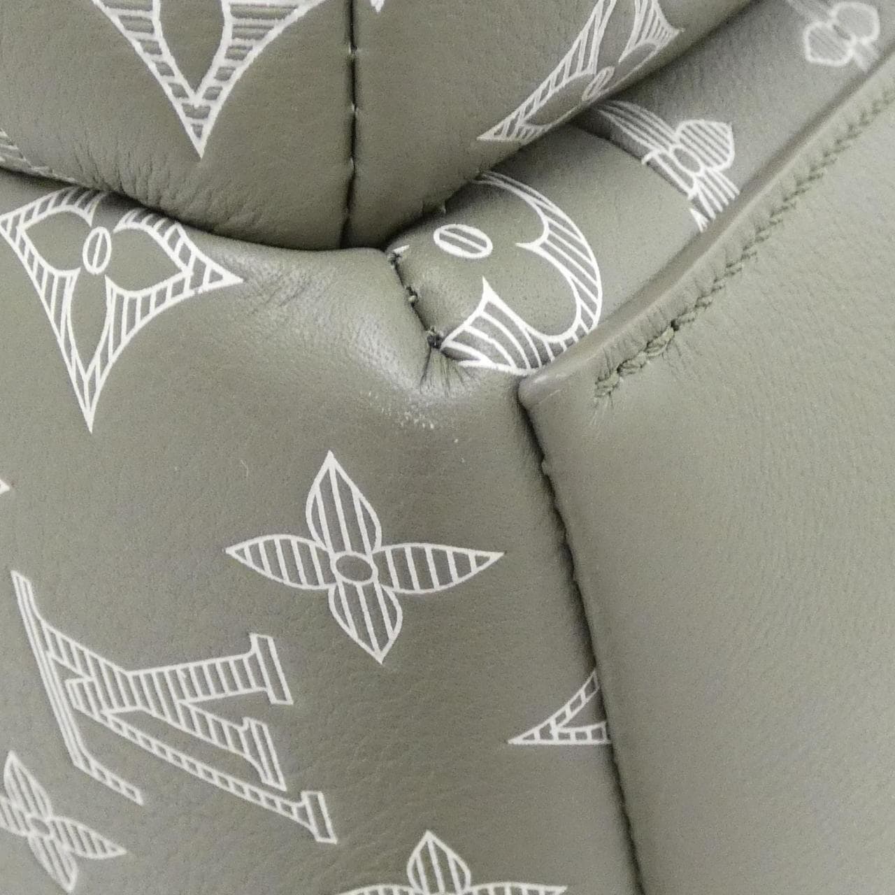 LOUIS VUITTON Monogram Shadow Discovery 背包 PM M12463双肩包