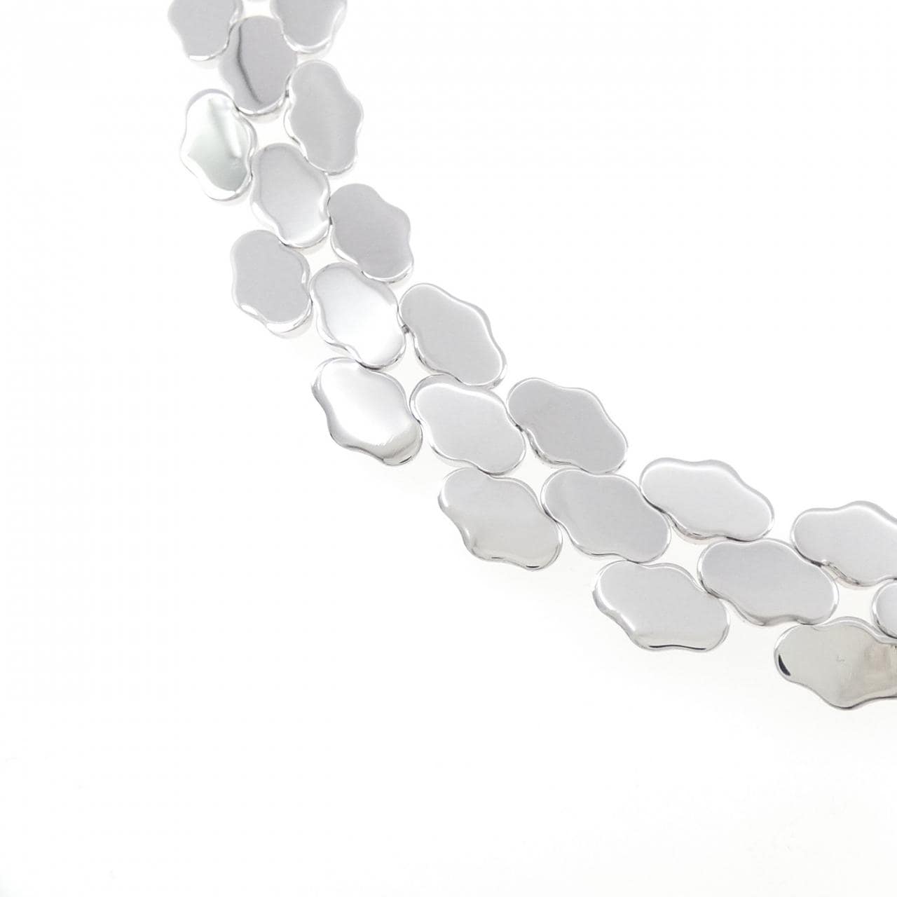 Nanis 750WG Necklace
