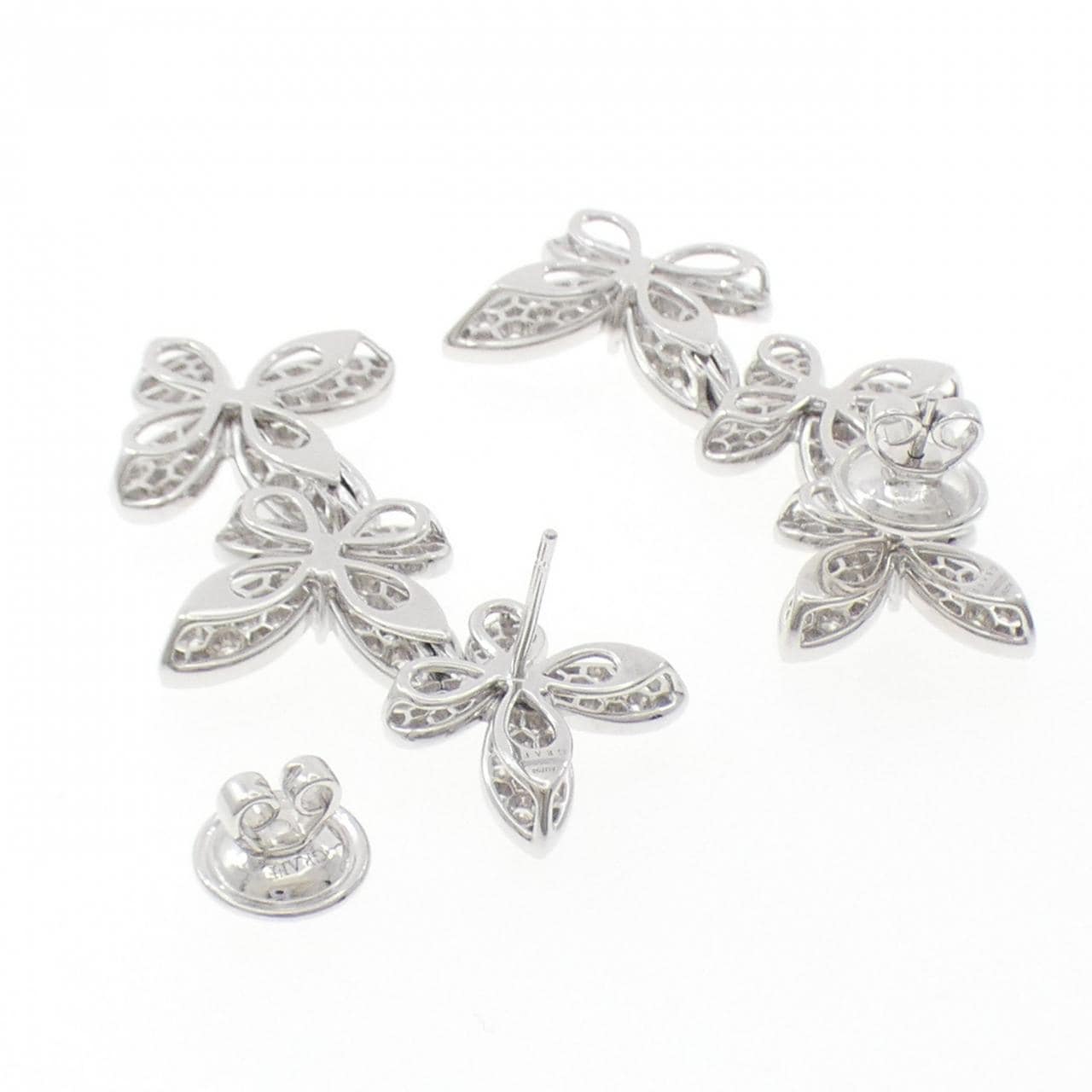 グラフ トリプル パヴェ バタフライ ドロップ ピアス